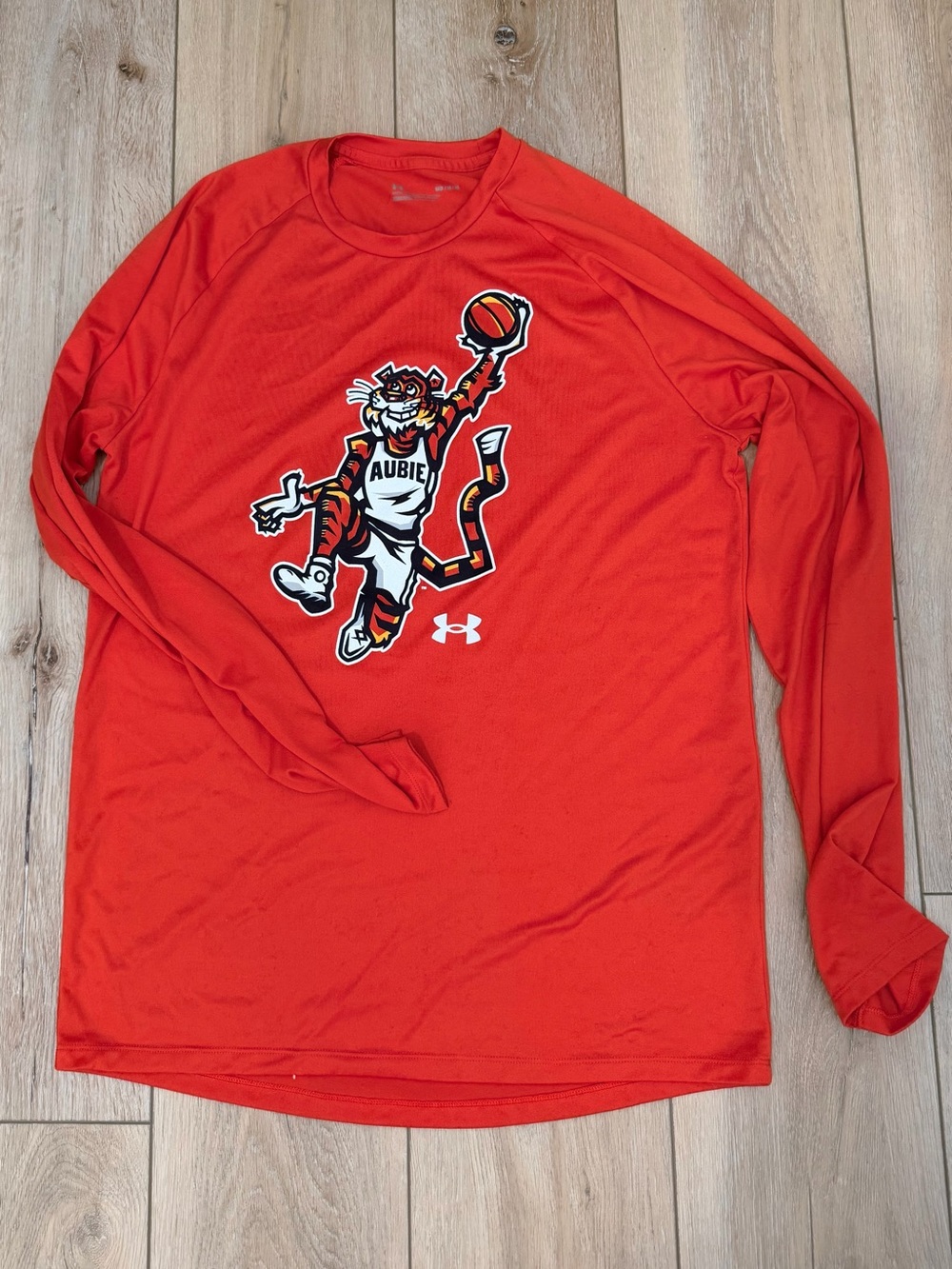 Under Armour Auburn Tigers Aubie Basketball Long Sleeve Men’s M